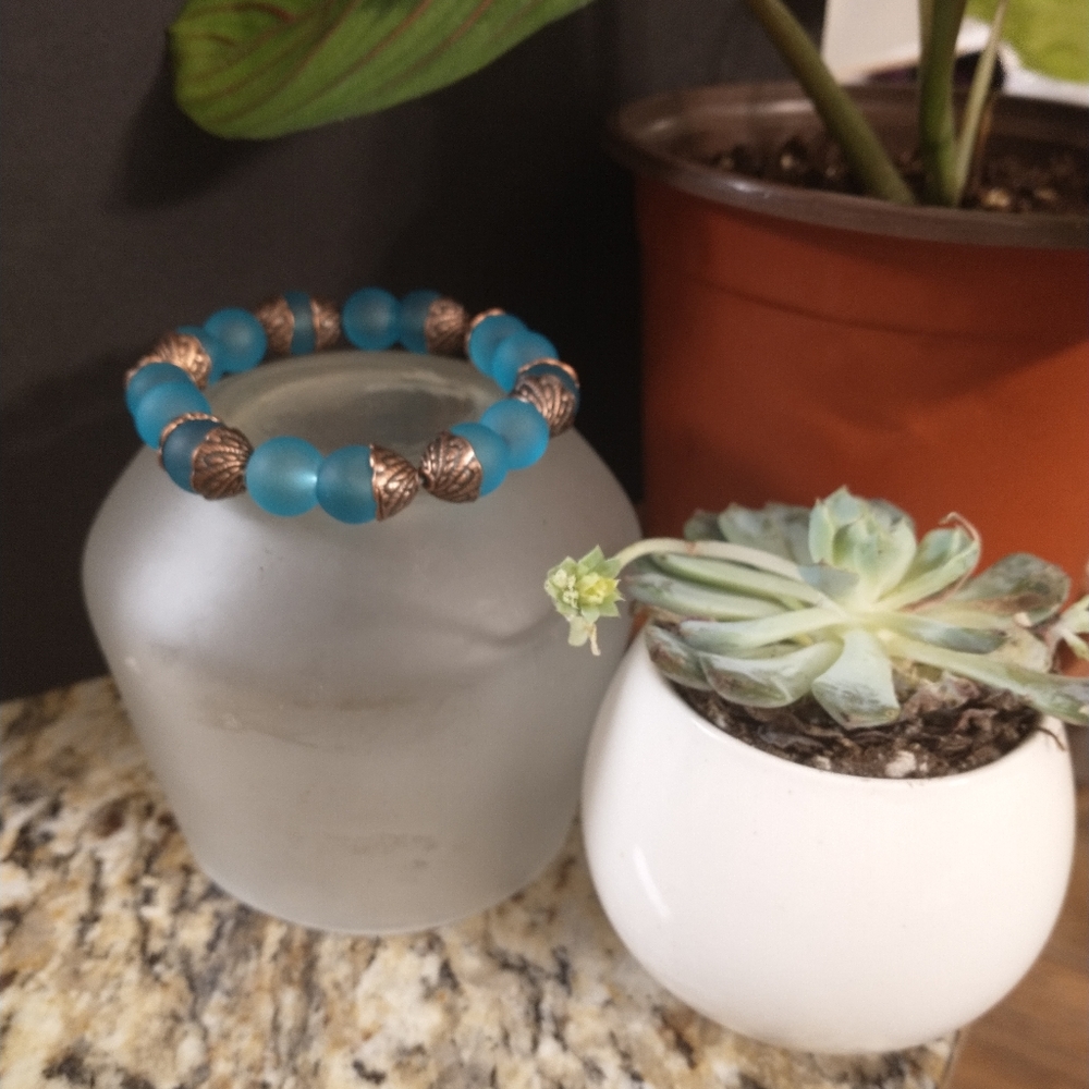 Hand beaded braceler - Picture 3 of 6